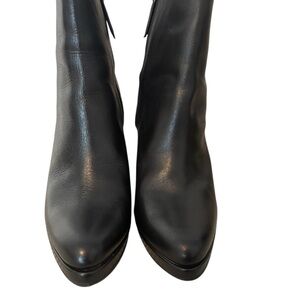ANTONIO MELANI Black Heeled Boots Sleek Design